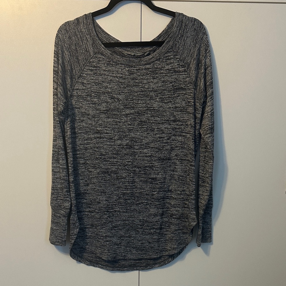 Athleta Gray Heather Long Sleeve Top